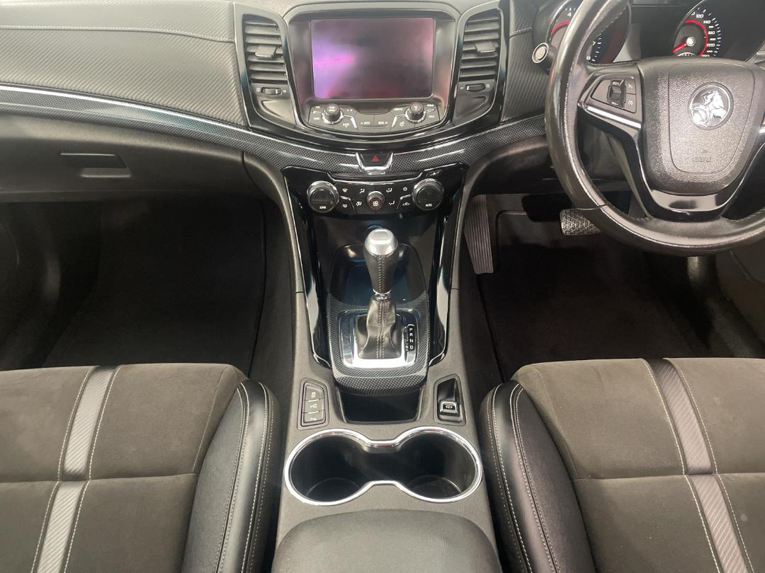 Photo '18' of Holden Commodore Photo '18' of Holden Commodore