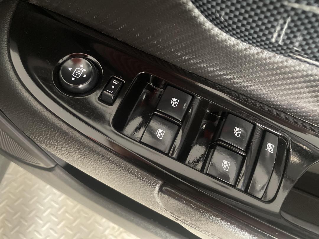 Photo '24' of Holden Commodore Photo '24' of Holden Commodore