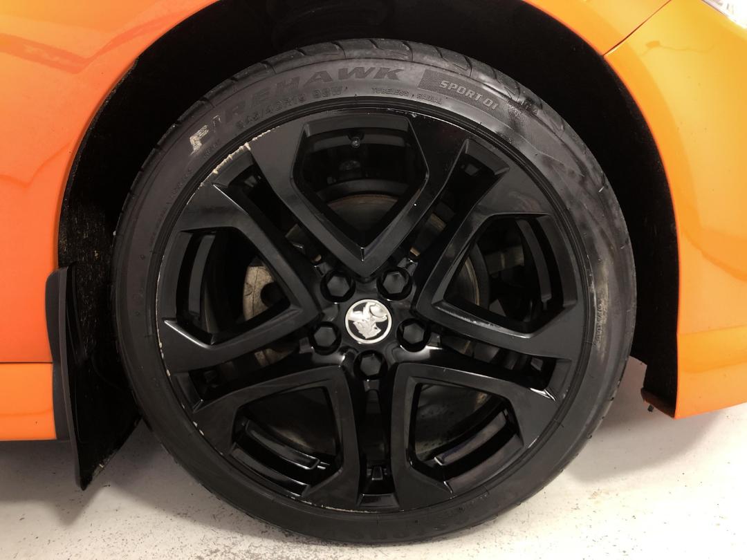 Photo '9' of Holden Commodore Photo '9' of Holden Commodore