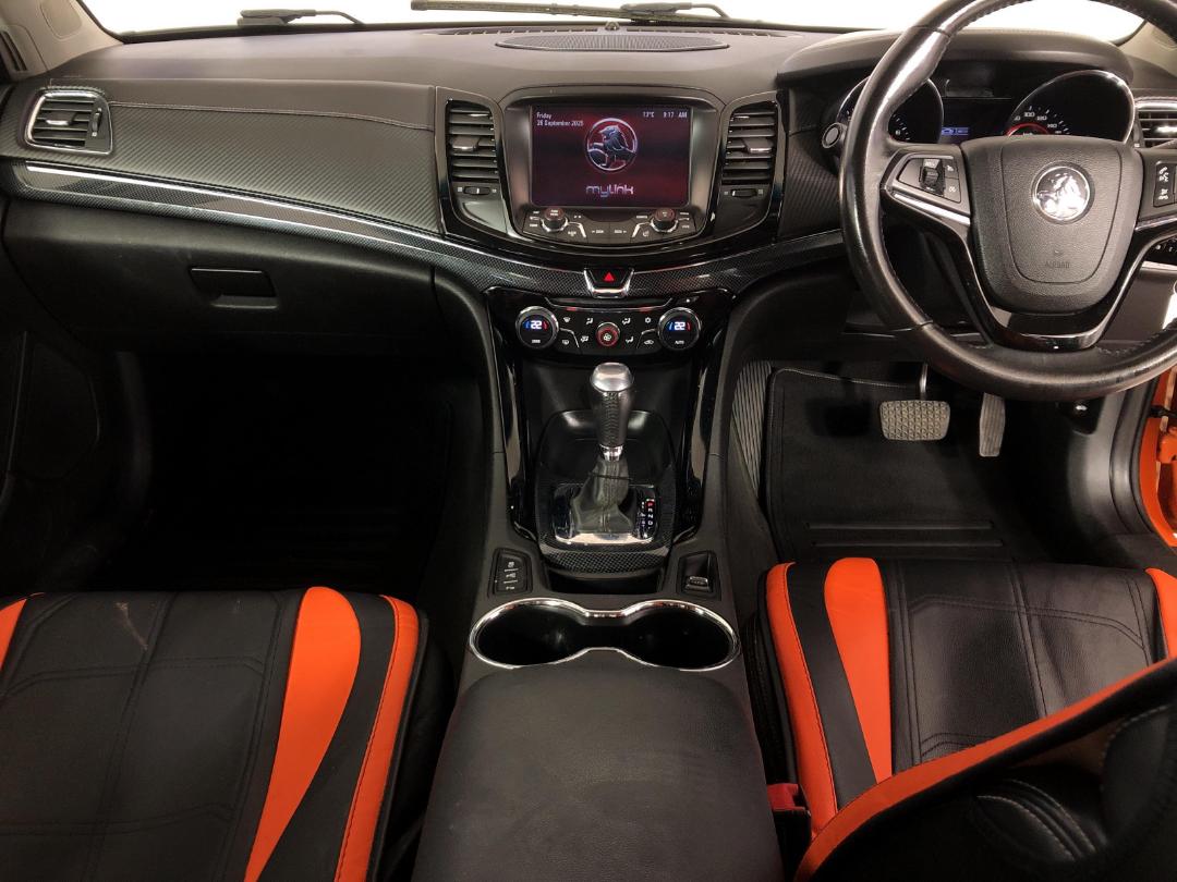 Photo '17' of Holden Commodore Photo '17' of Holden Commodore