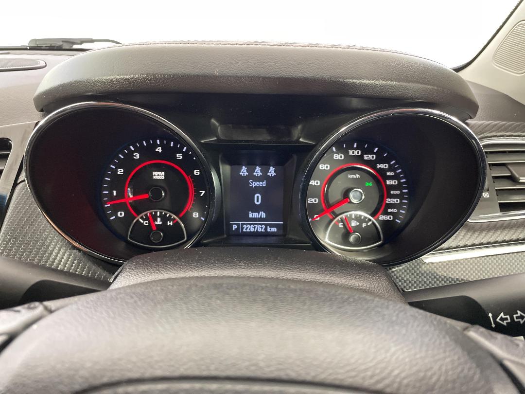 Photo '21' of Holden Commodore Photo '21' of Holden Commodore