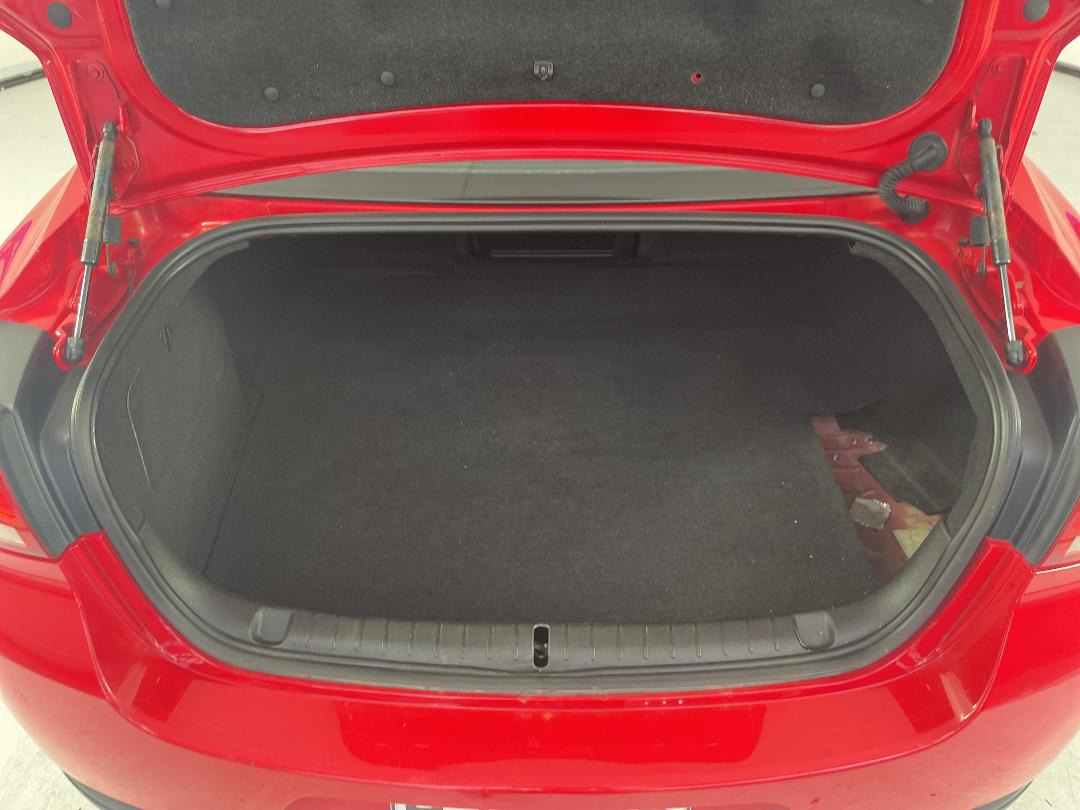 Photo '14' of Holden Commodore Photo '14' of Holden Commodore