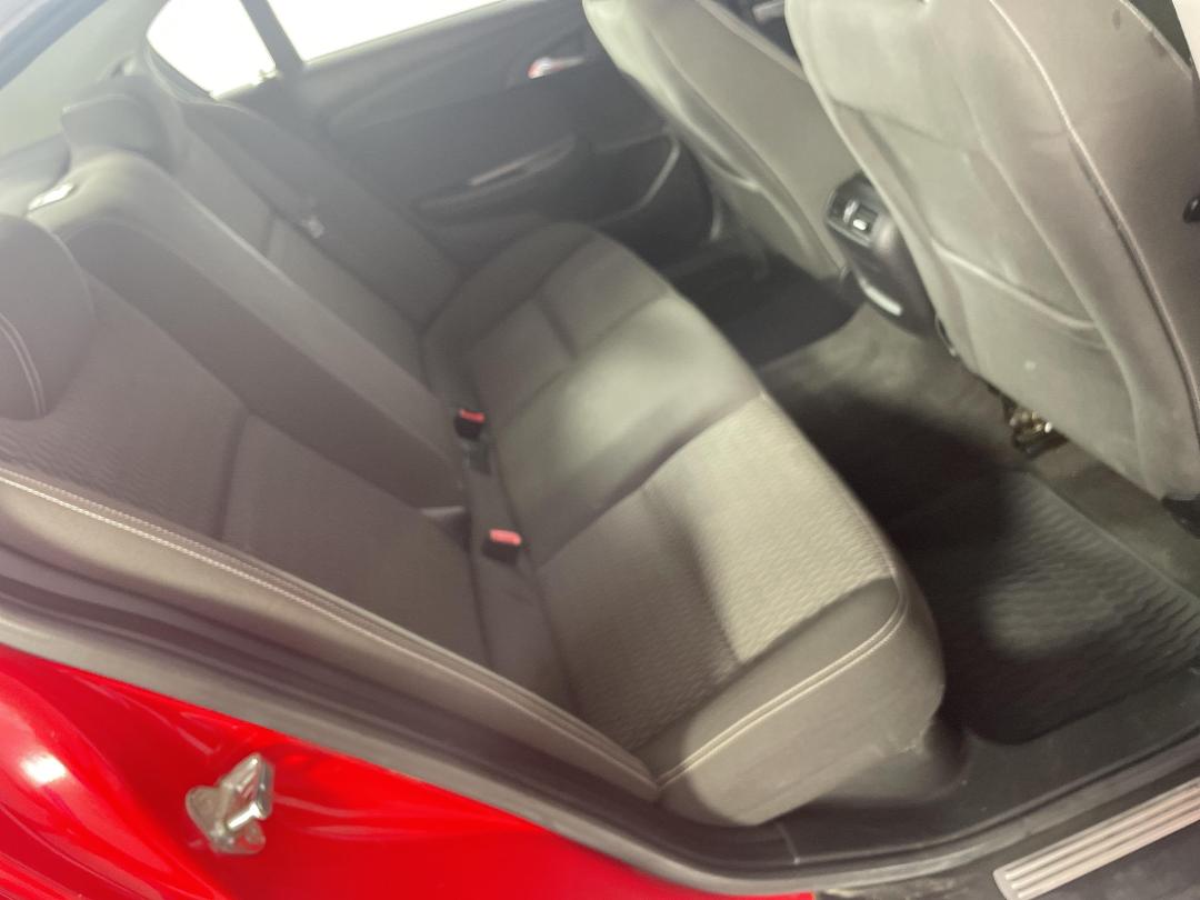 Photo '20' of Holden Commodore Photo '20' of Holden Commodore