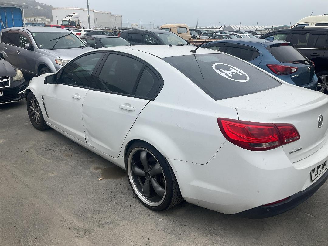 Photo '3' of Holden Commodore VF Evoke V6