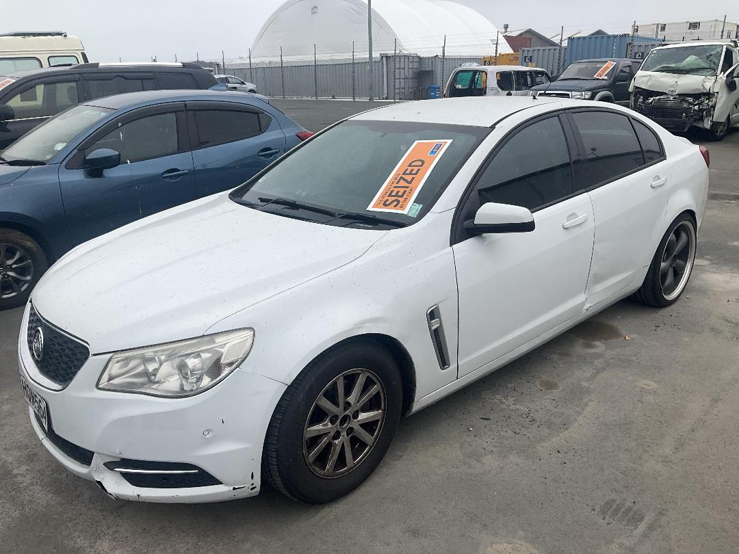 Photo '2' of Holden Commodore VF Evoke V6