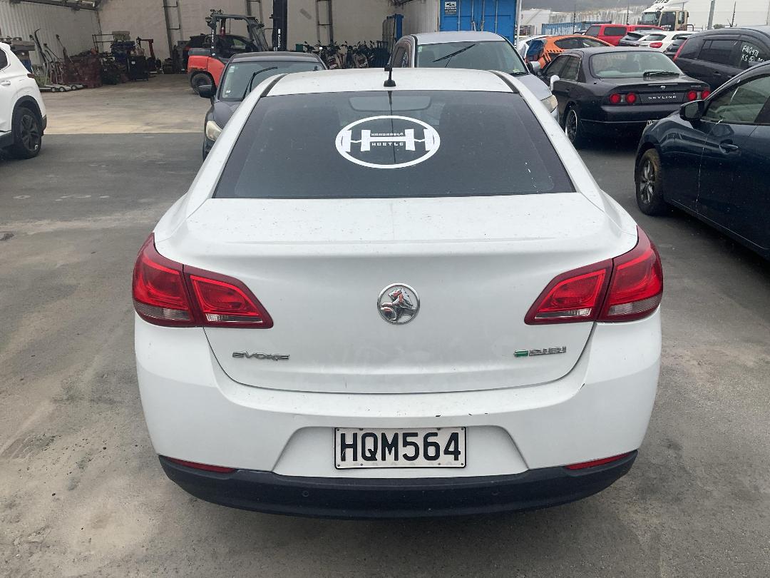 Photo '4' of Holden Commodore VF Evoke V6