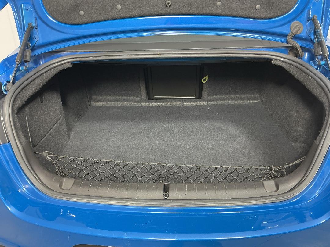 Photo '14' of Holden Commodore Photo '14' of Holden Commodore