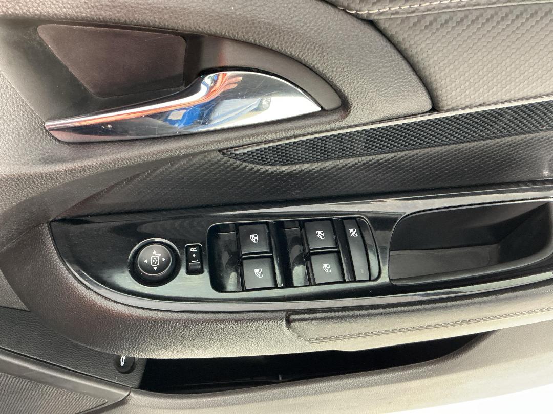 Photo '26' of Holden Commodore Photo '26' of Holden Commodore