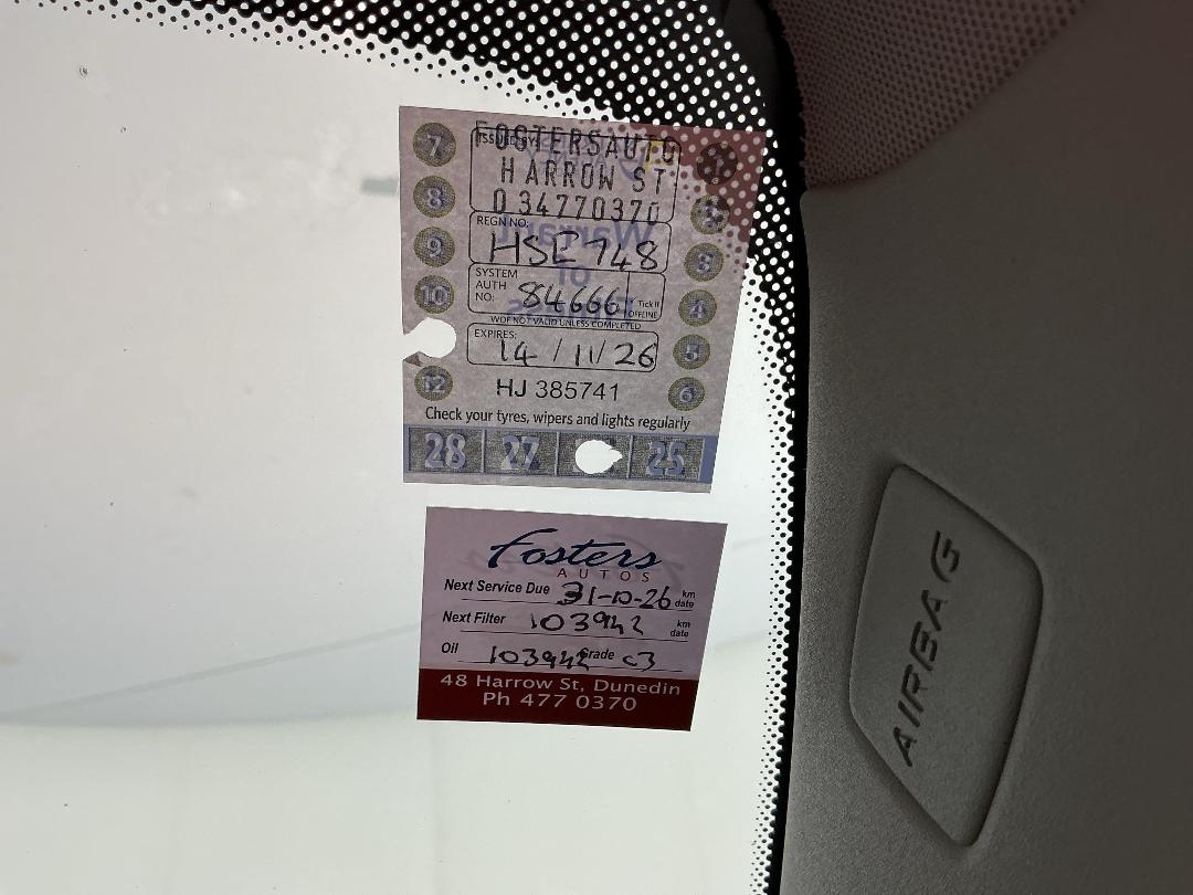 Photo '27' of Holden Commodore Photo '27' of Holden Commodore