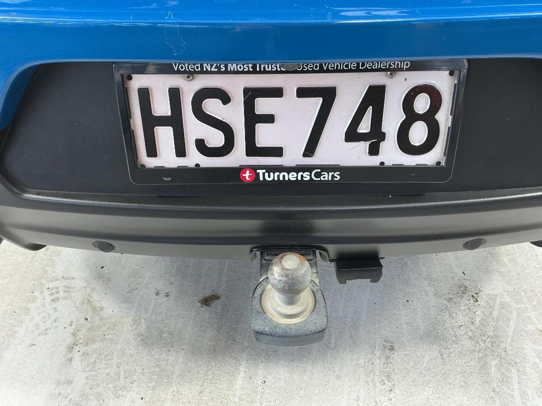 Photo '30' of Holden Commodore Photo '30' of Holden Commodore