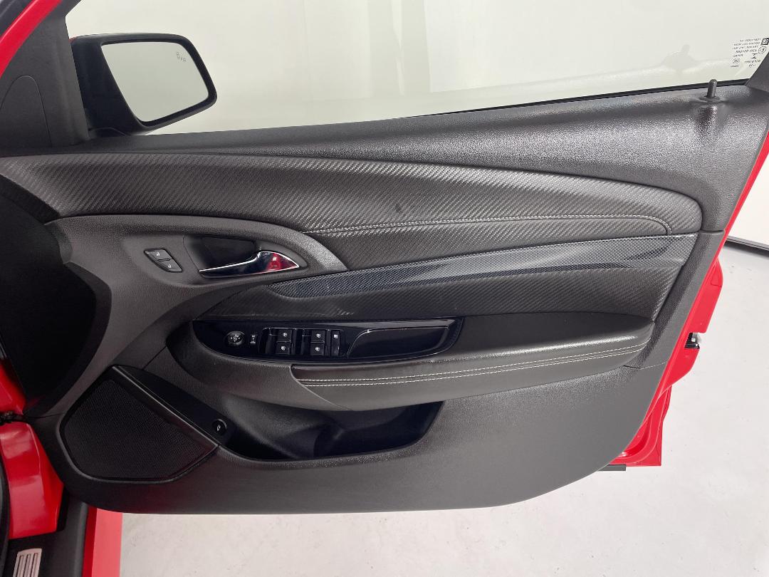 Photo '15' of Holden Commodore Photo '15' of Holden Commodore