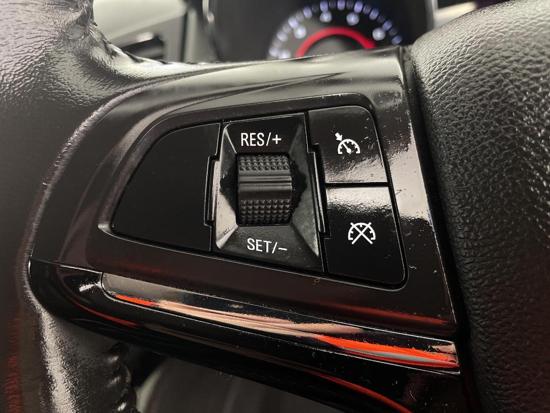 Photo '25' of Holden Commodore Photo '25' of Holden Commodore