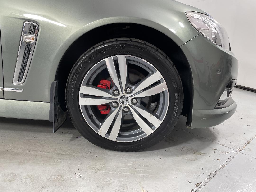 Photo '9' of Holden Commodore