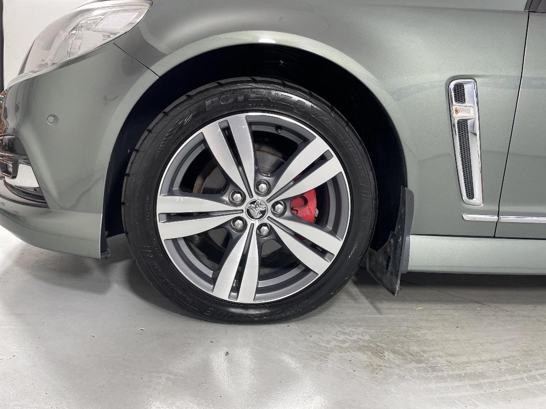 Photo '10' of Holden Commodore