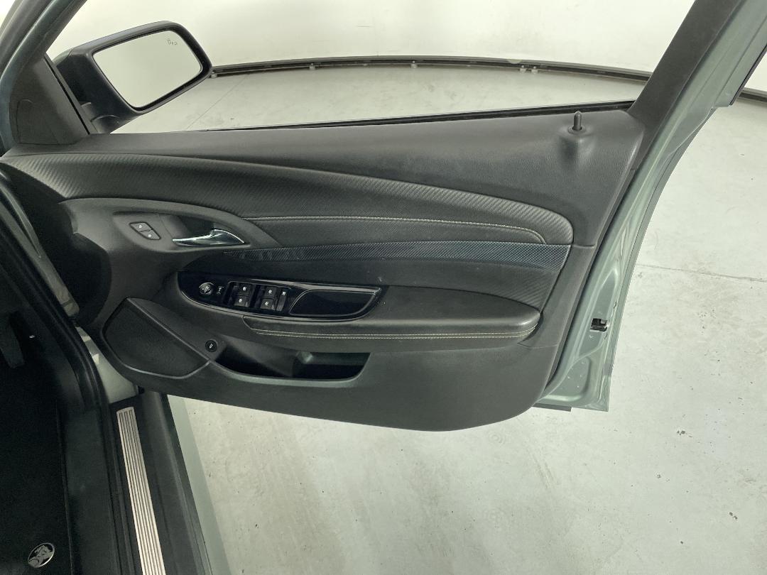 Photo '15' of Holden Commodore