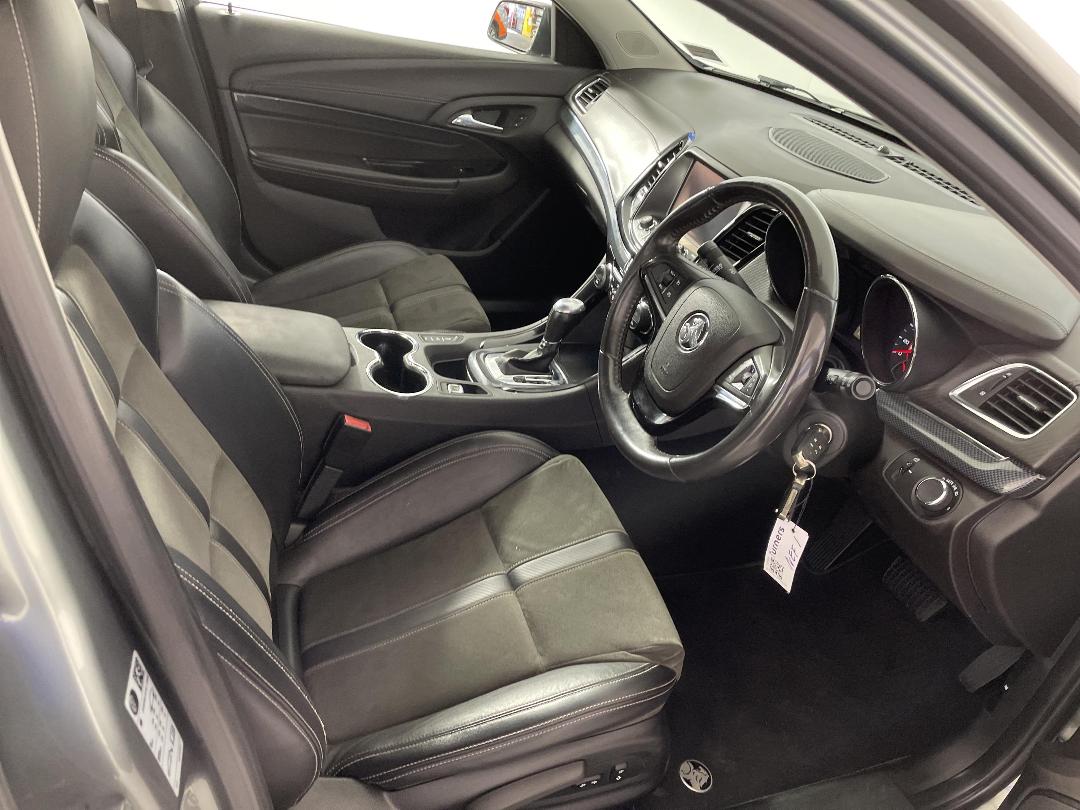 Photo '16' of Holden Commodore