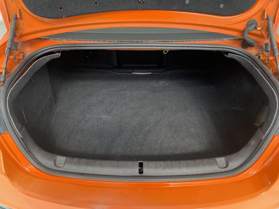 Photo '14' of Holden Commodore