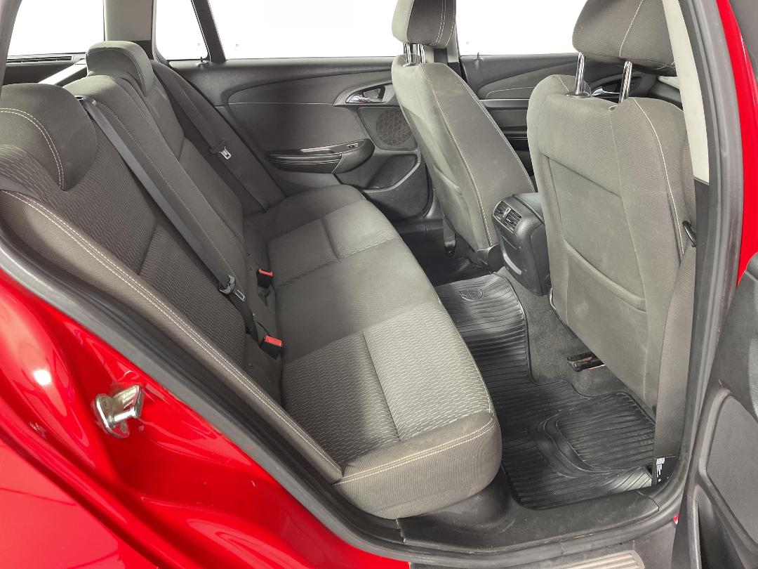 Photo '20' of Holden Commodore Photo '20' of Holden Commodore