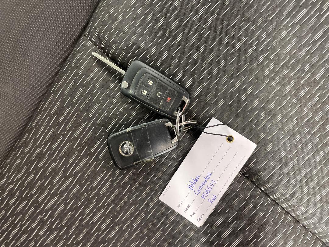 Photo '22' of Holden Commodore Photo '22' of Holden Commodore