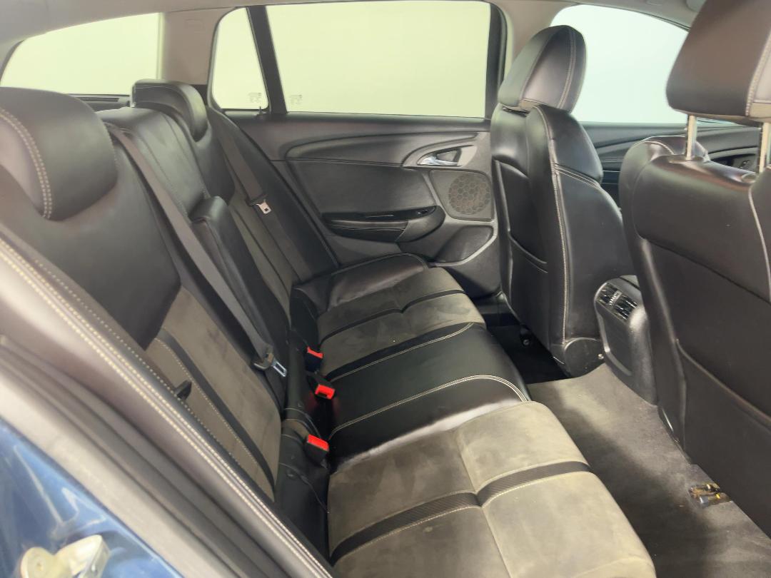 Photo '20' of Holden Commodore