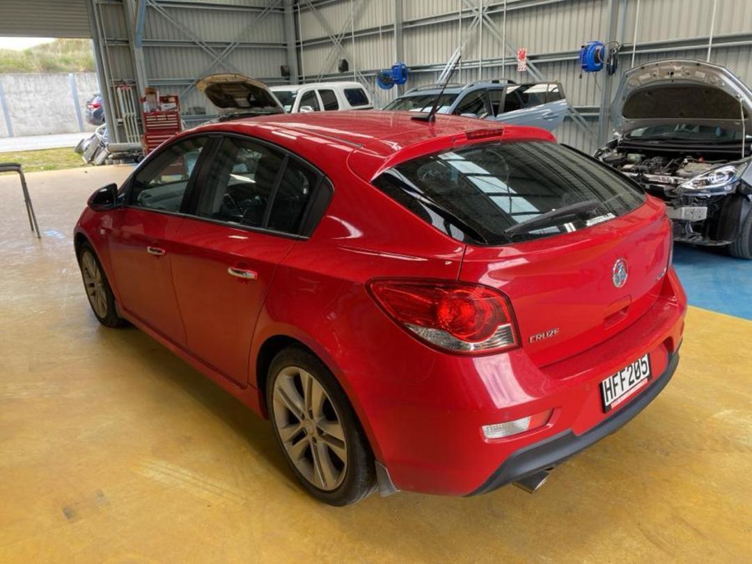 Photo '2' of Holden Cruze SRI V HB Photo '2' of Holden Cruze SRI V HB