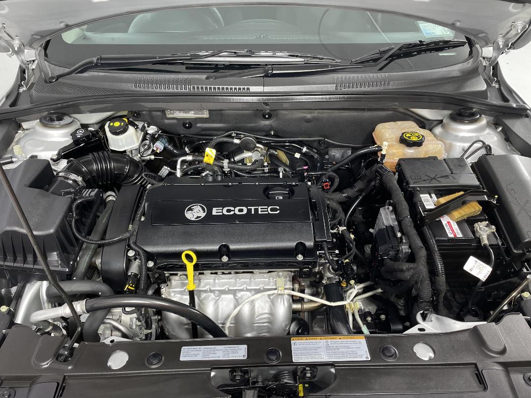 Photo '13' of Holden Cruze