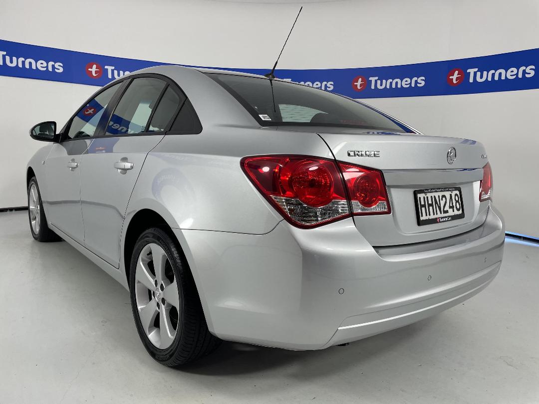 Photo '5' of Holden Cruze