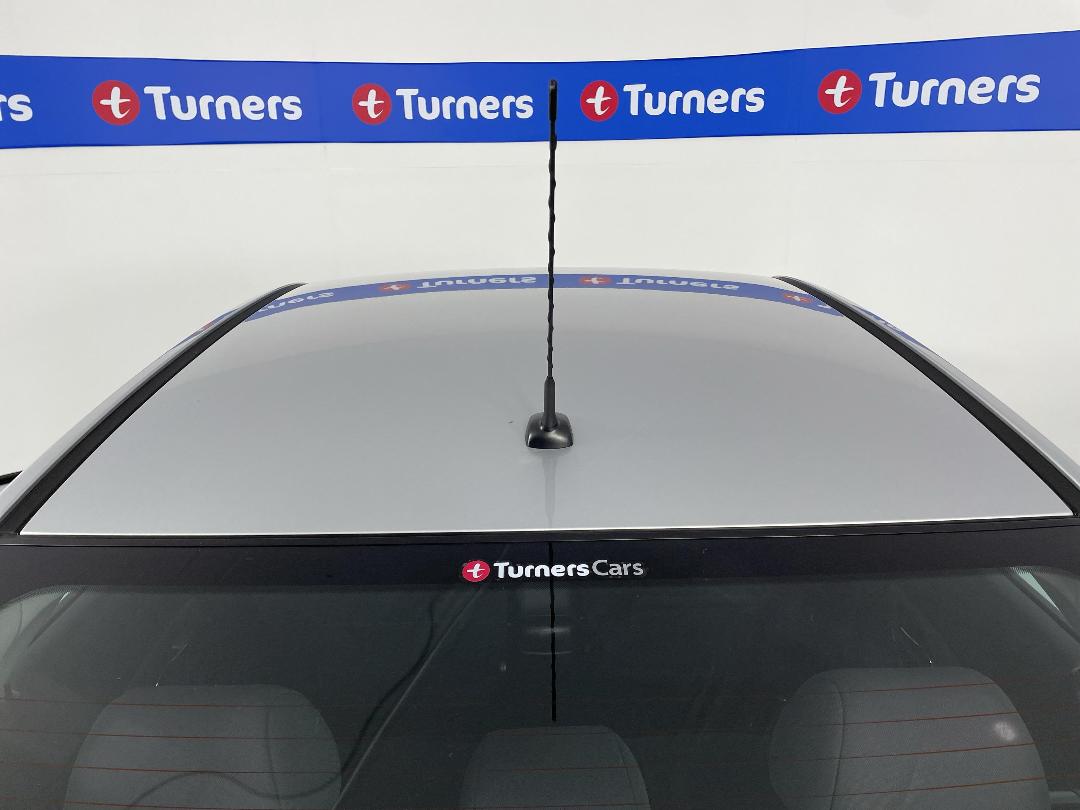 Photo '29' of Holden Cruze