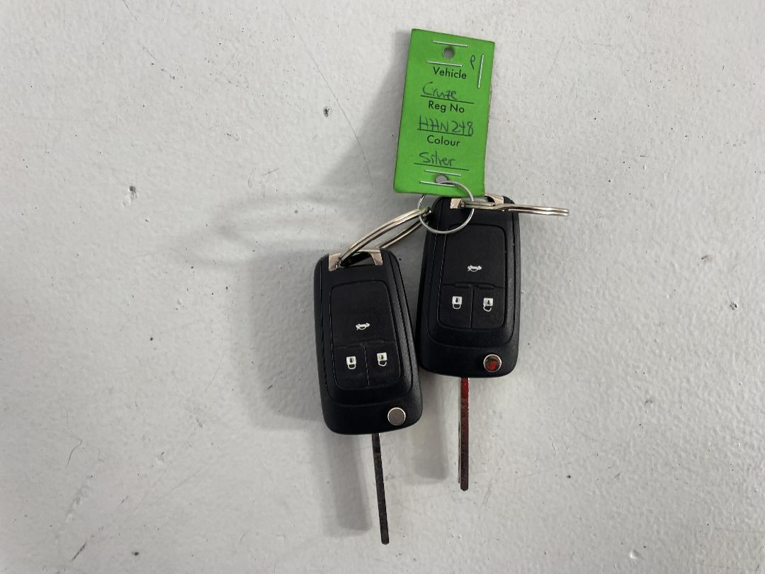 Photo '22' of Holden Cruze