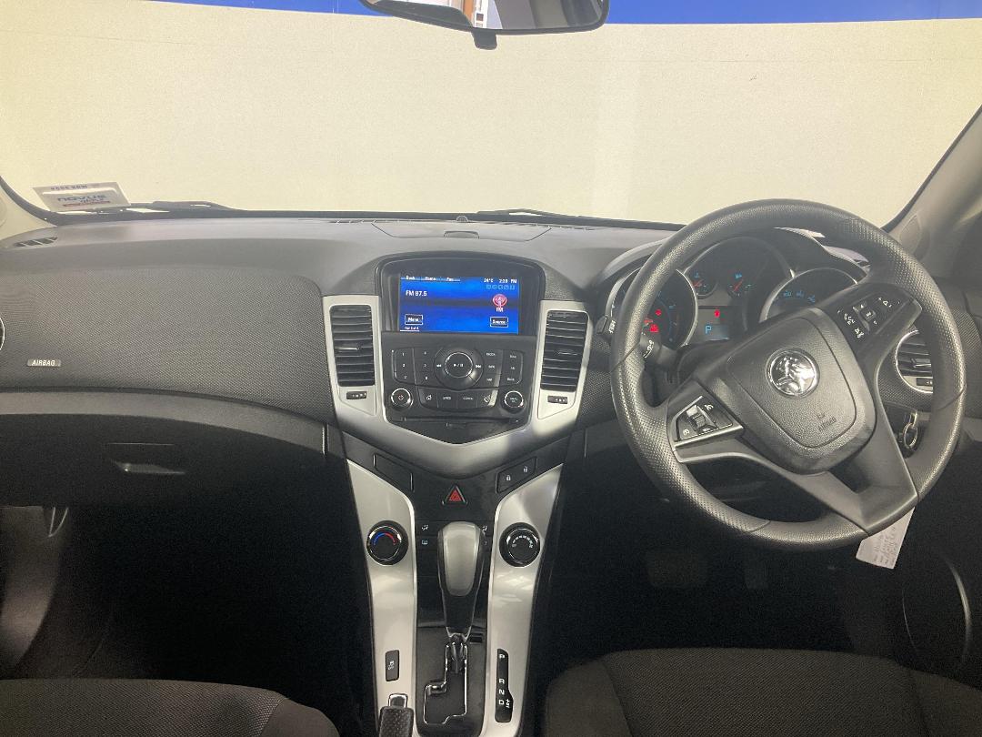 Photo '17' of Holden Cruze Photo '17' of Holden Cruze