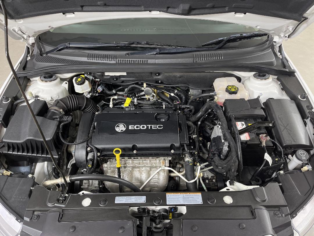 Photo '13' of Holden Cruze