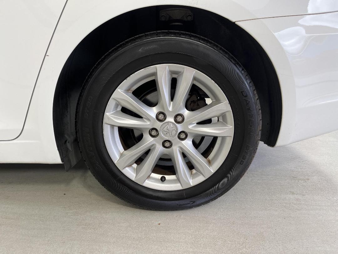 Photo '11' of Holden Cruze