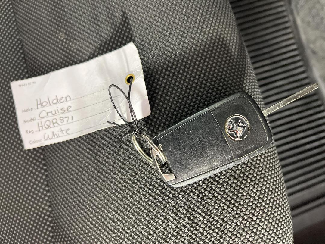 Photo '22' of Holden Cruze