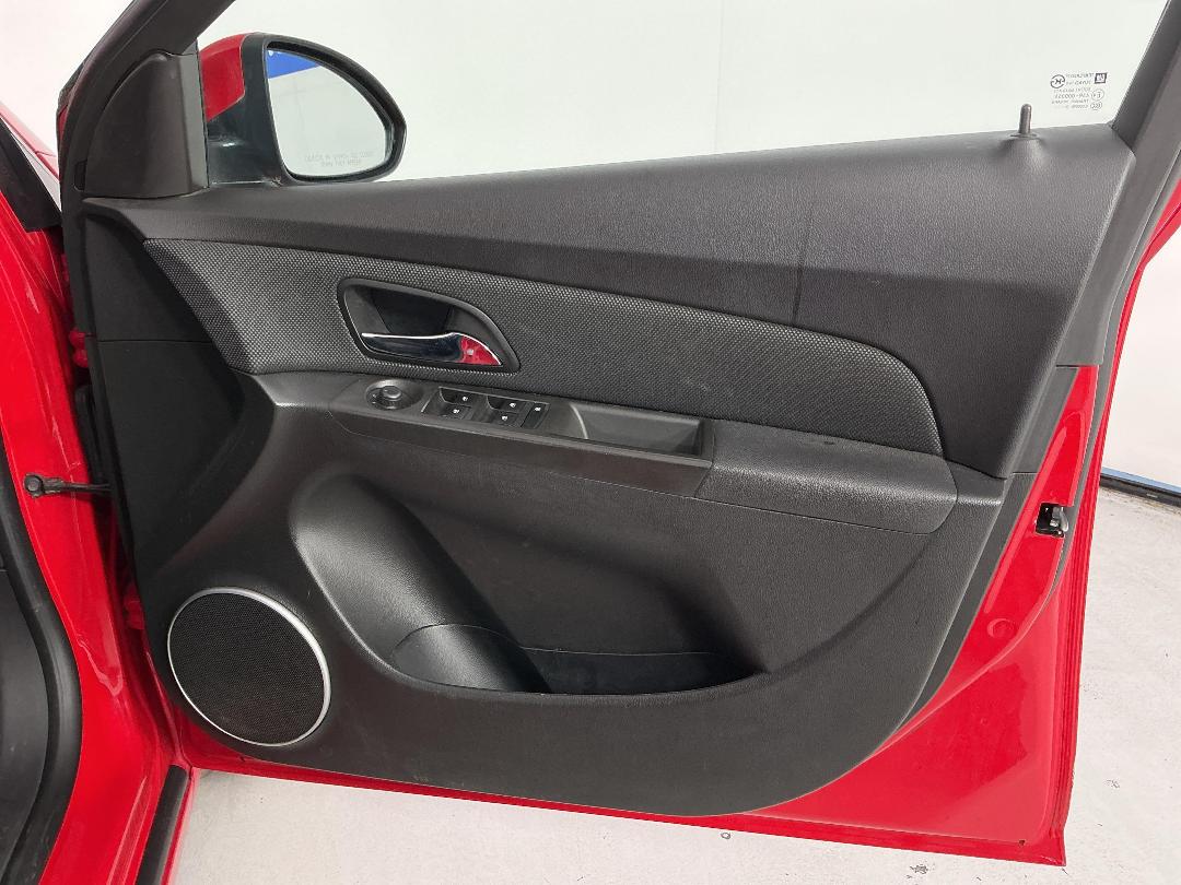 Photo '15' of Holden Cruze Photo '15' of Holden Cruze