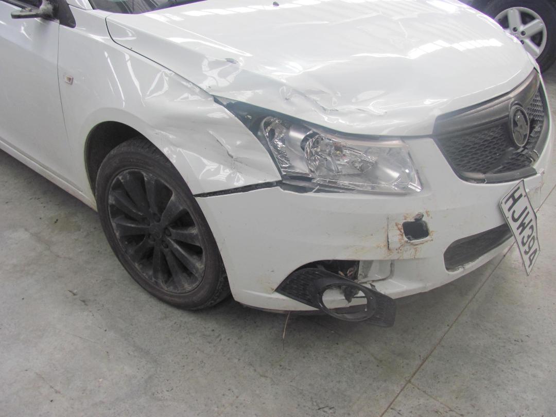 Photo '3' of Holden Cruze CDX