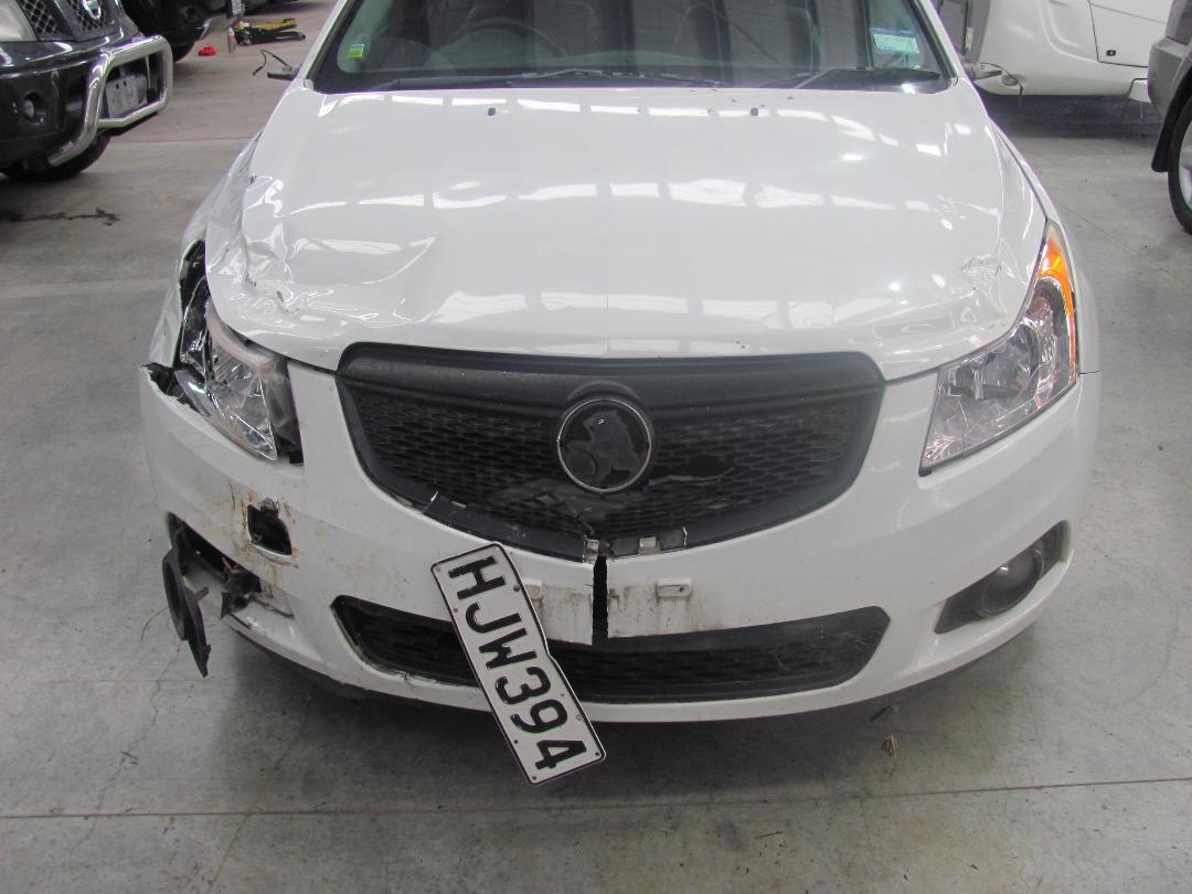 Photo '2' of Holden Cruze CDX
