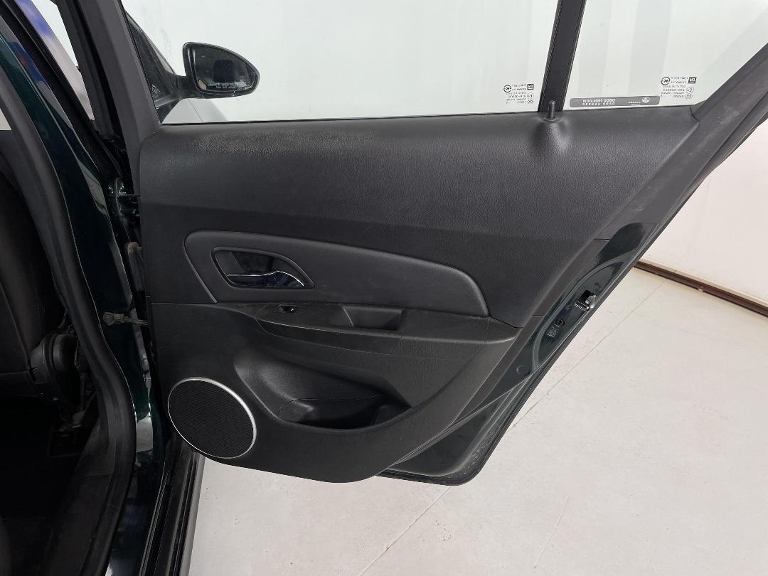 Photo '17' of Holden Cruze SRI V Photo '17' of Holden Cruze SRI V