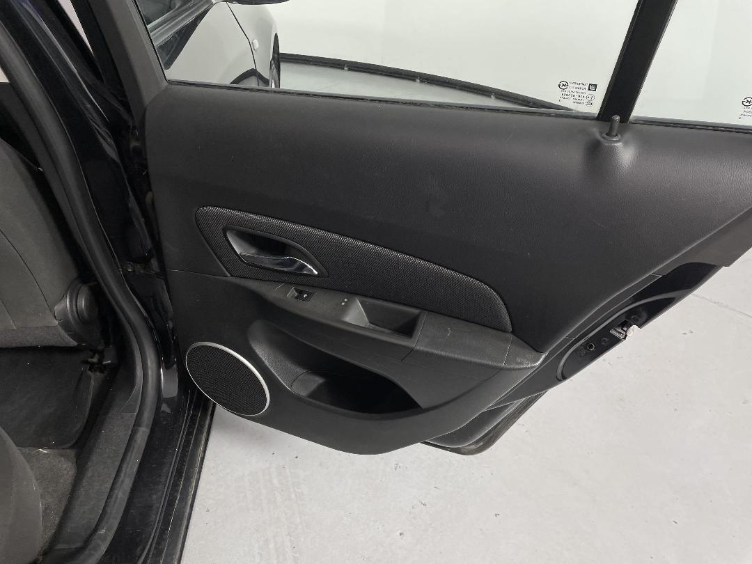 Photo '19' of Holden Cruze Photo '19' of Holden Cruze