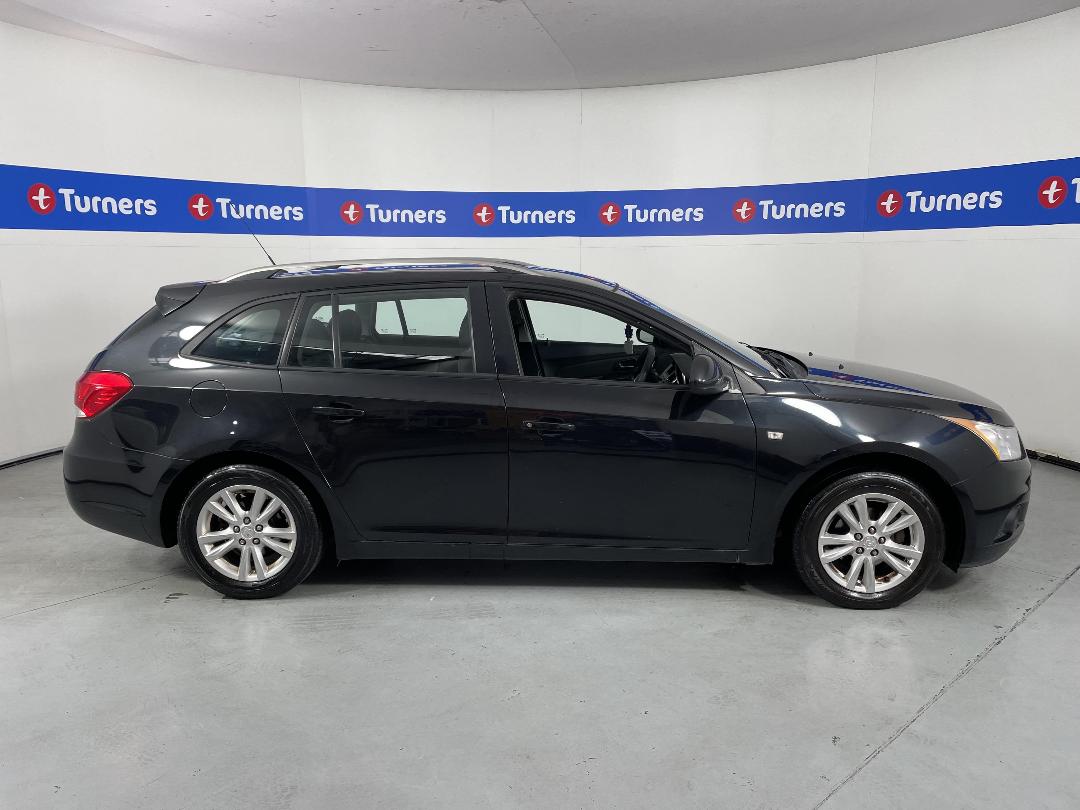 Photo '24' of Holden Cruze Photo '24' of Holden Cruze