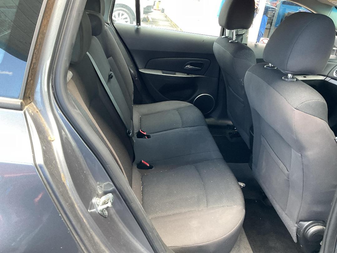 Photo '18' of Holden Cruze CD