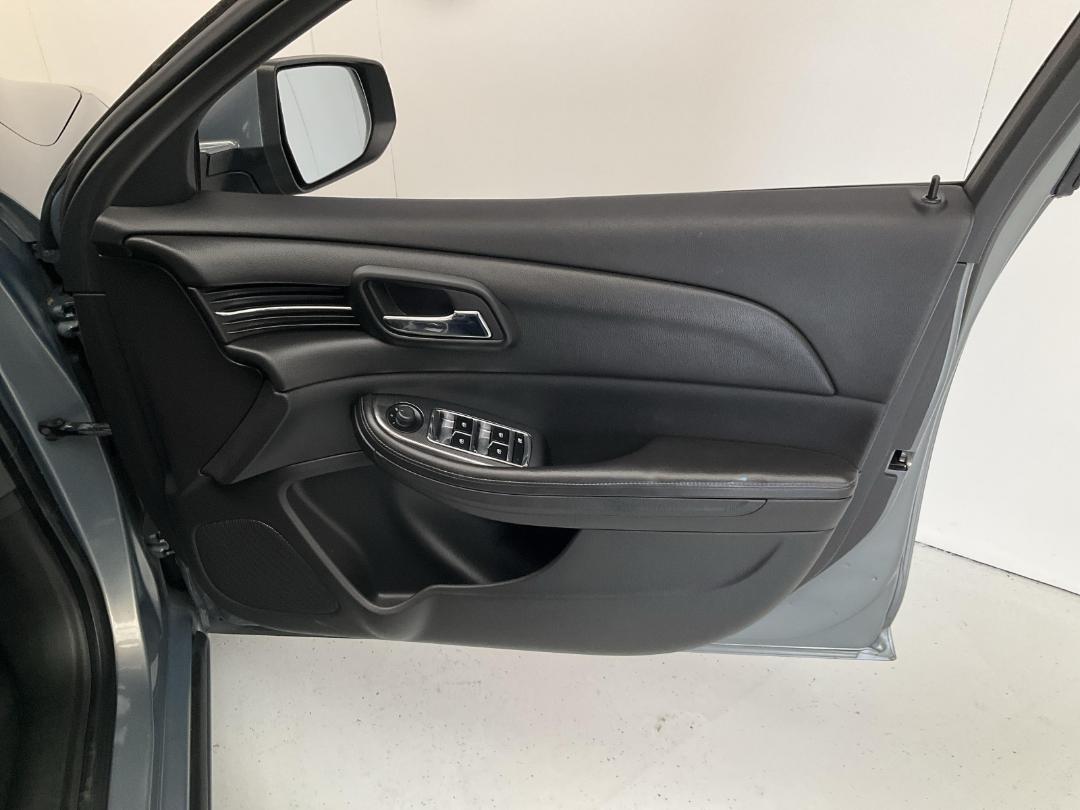 Photo '15' of Holden Malibu Photo '15' of Holden Malibu