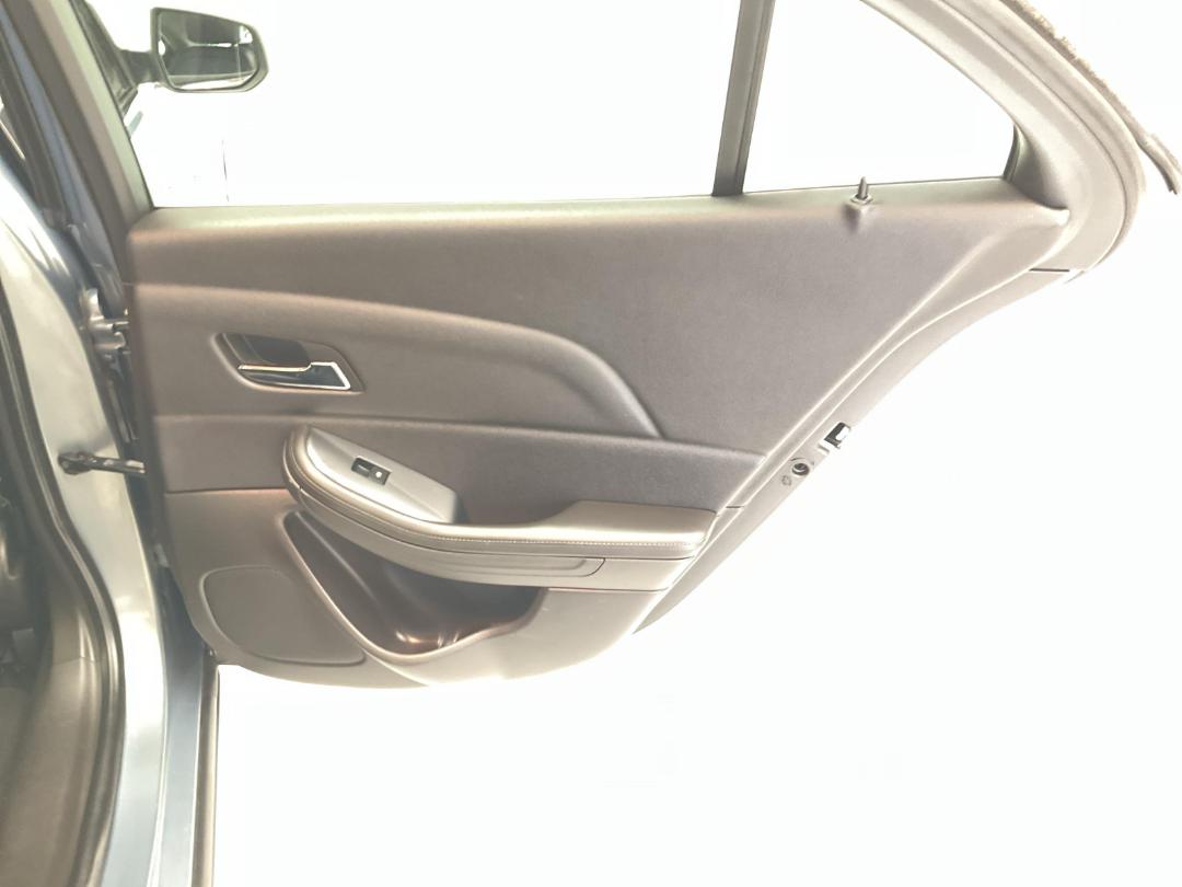 Photo '19' of Holden Malibu Photo '19' of Holden Malibu