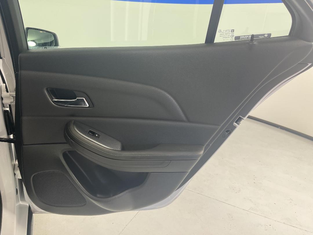 Photo '19' of Holden Malibu Photo '19' of Holden Malibu