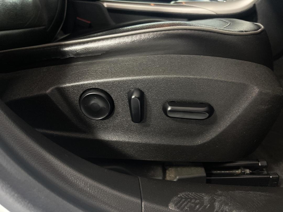 Photo '30' of Holden Malibu Photo '30' of Holden Malibu