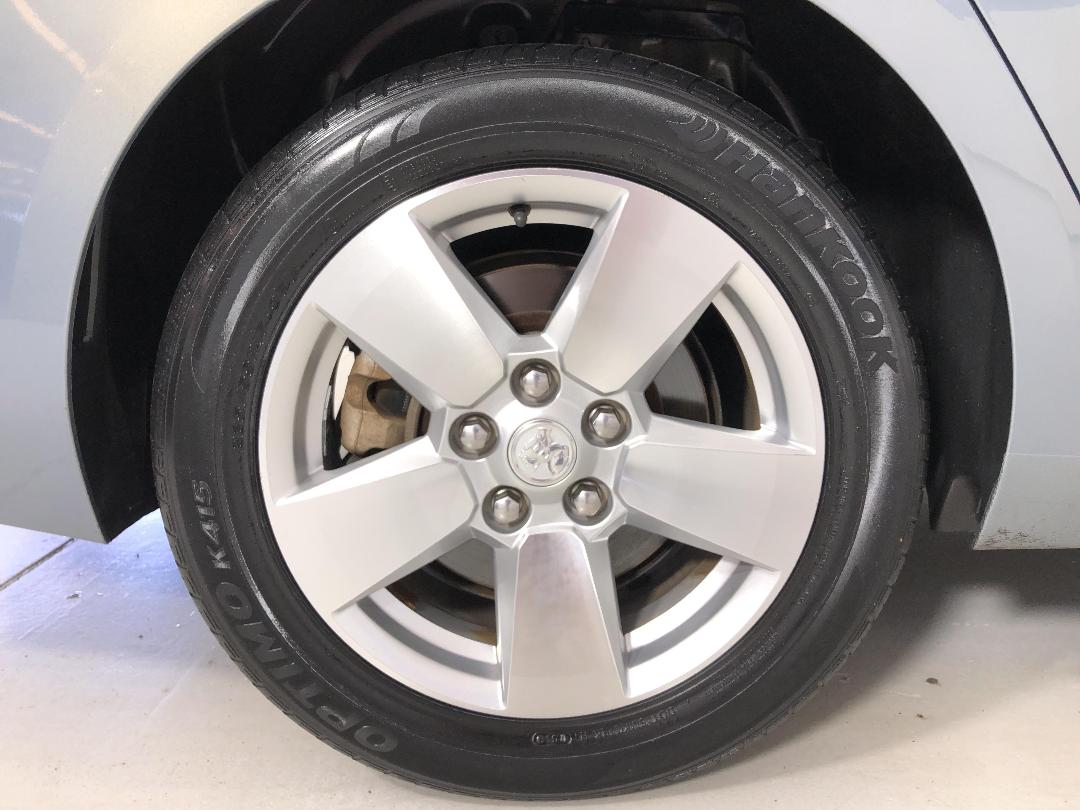 Photo '12' of Holden Malibu