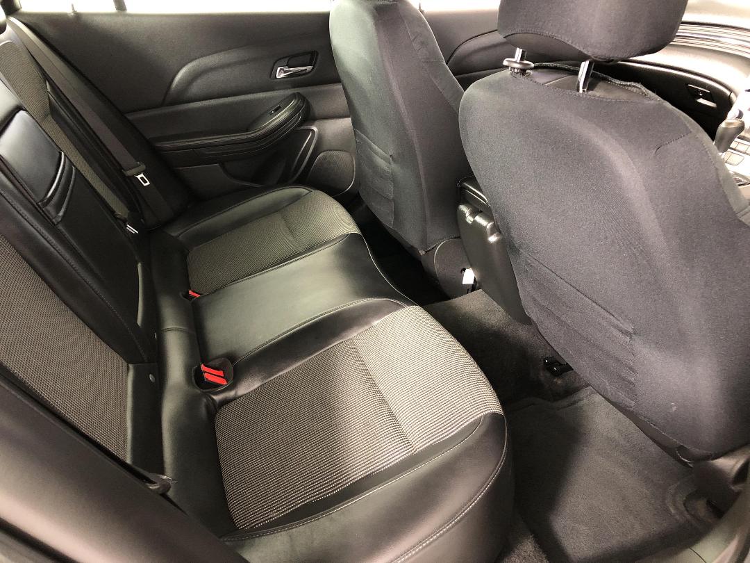 Photo '20' of Holden Malibu