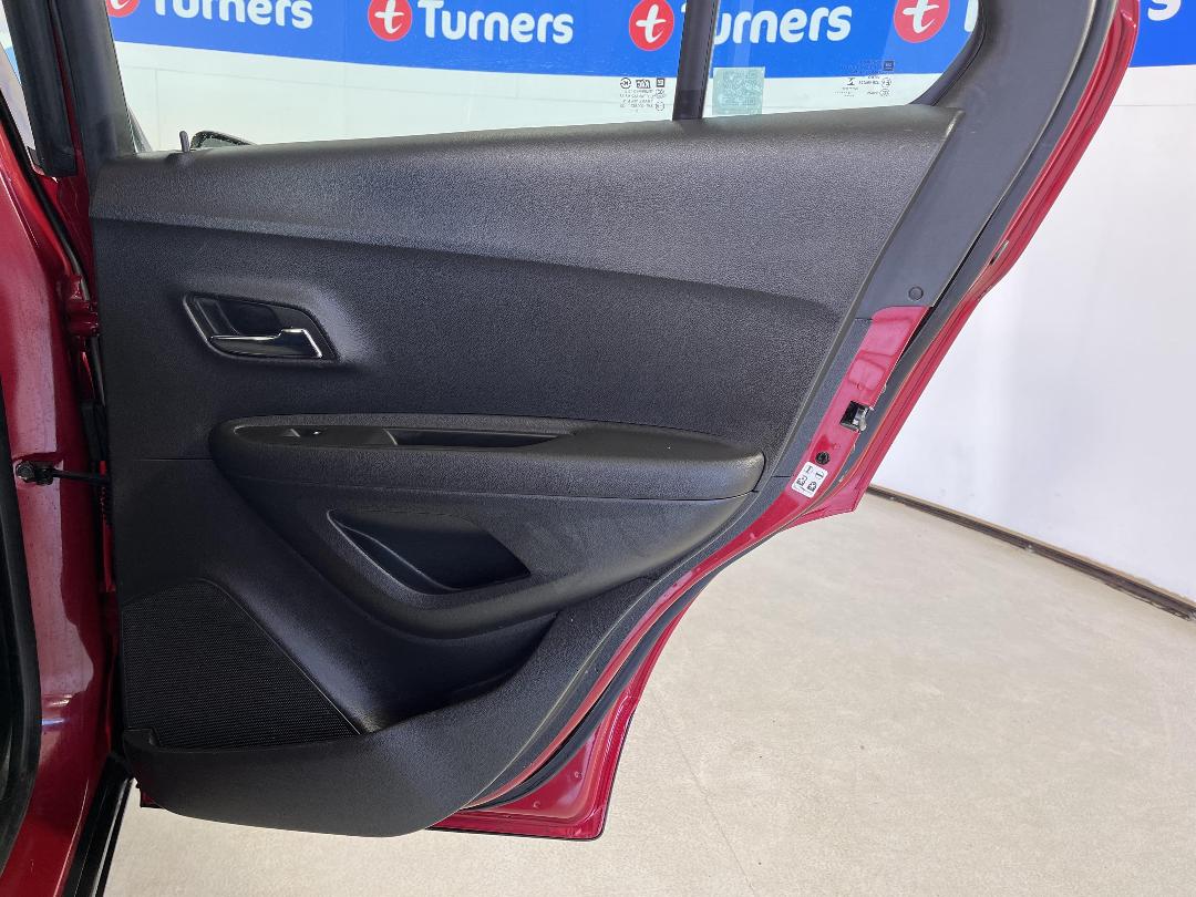 Photo '19' of Holden Trax