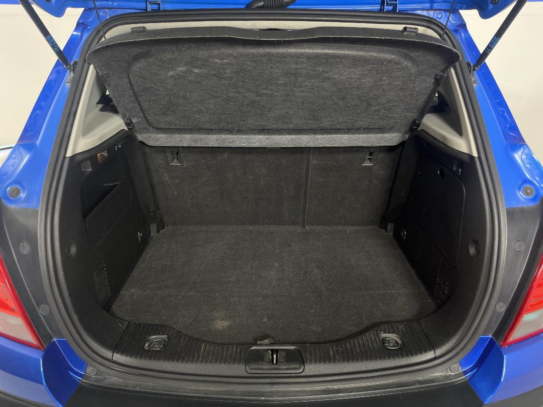 Photo '14' of Holden Trax Photo '14' of Holden Trax