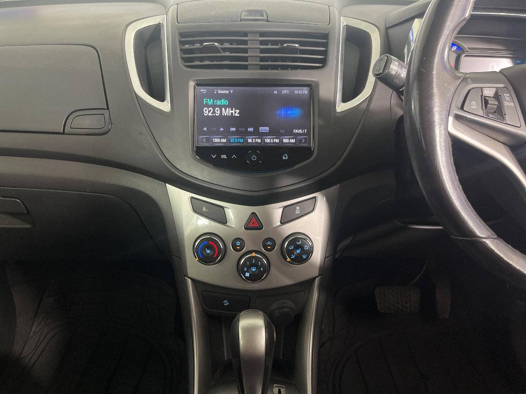 Photo '18' of Holden Trax Photo '18' of Holden Trax