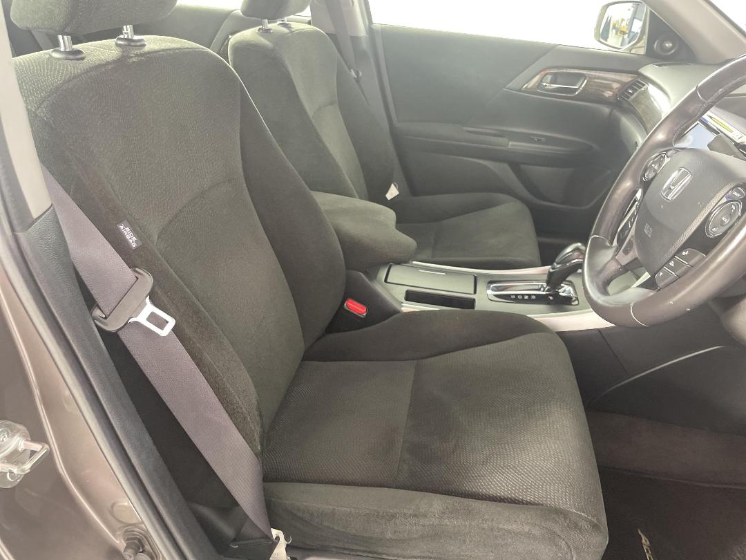 Photo '16' of Honda Accord Photo '16' of Honda Accord